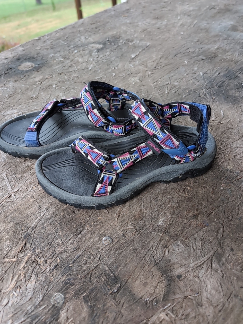 Teva Kids Hurricane XLT2 Sport Sandal in Navy/Pink